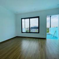 BánNgôi Nhà Đẹp Ô Tô đỗ cửa Có Thang Máy – Cạnh Phùng Khoang Nhỉnh 9 Tỷ ĐT 0972 078 667
