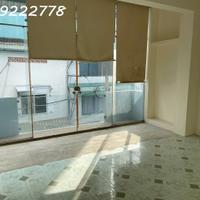 RẺ NHẤT QUẬN 1 3 BƯỚC HXH  THÔNG  - SAU LƯNG CĂN MẶT TIỀN  - 5X13M - CN 61.9m - 2 TẦNG - 3PN