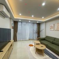 BÁN NHÀ BÁT KHỐI LONG BIÊN DT 57M2 Ô TÔ ĐỖ CỬA 2 THOÁNG THANG MÁY Ở SƯỚNG
