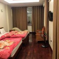 Bán nhà đẹp ngõ ôtô phố Đường Láng 40m2 5tầng thang máy 15.5 Tỷ Đống Đa