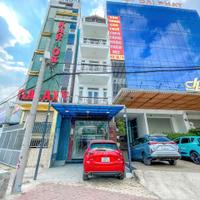 NHÀ 1 TRỆT 5 LẦU MẶT TIỀN HÀ HUY GIÁP – THIẾT KẾ SẴN CHO THUÊ