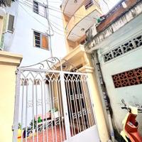 BÁN NHÀ 4 TẦNG Đ.LÊ THÁNH TÔN, QUẬN 1 - VIEW TRỰC DIỆN CHỢ BÊN THÀNH SIÊU ĐỈNH- DT 64M2- CHỈ 19T-