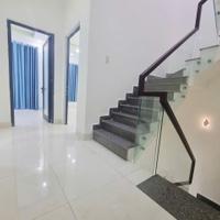 Bán Nhà Lạc Long Quân – 3 Tầng Kiên Cố – 53.7m² – Giá 4.8 Tỷ